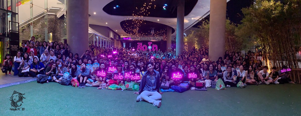 Singtofc_Th's tweet photo. ขอขอบคุณ @Emp_Emq ที่เอื้อเฟื้อสถานที่ให้ #สมุนจ้าวป่า ได้พบปะพูดคุยกับ #SingtoPrachaya​ ในวันนี้ และขอขอบคุณ @Bxxk__twt ที่ช่วยประสานกับทางห้างให้ด้วยนะคะ 😊 https://t.co/34EVi3SYpM