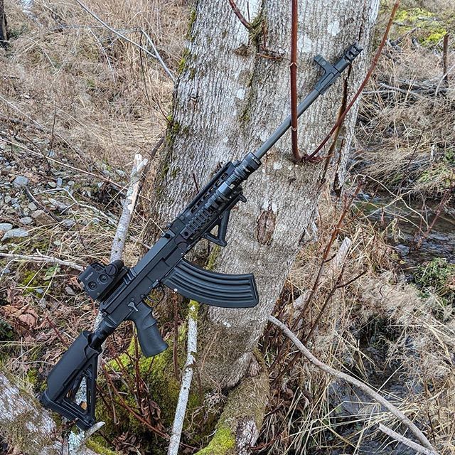 matadorarms's tweet photo. Matador brakes are the go-to brakes.
@Regrann from @5roundoperator - Just pretend the barrel is only 11.5" long.
#vz58 #guns #gunsofinstagram #rifles #762x39 #matadorarms #eotech #magpul #eagletac #hammerhead #muzzlebrake #recoil #pewpew #gunsofinstagra… https://t.co/BJcWCiJRVN https://t.co/UIuduJ0JBQ