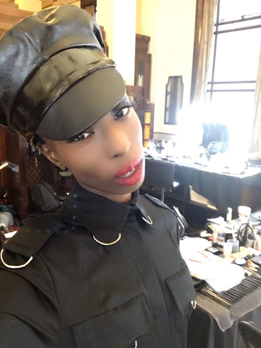 How2Fashion's tweet image. Incredible weekend @LondonFashionWk @BritishVogue walking for @PAMHOGGcouture #lfw