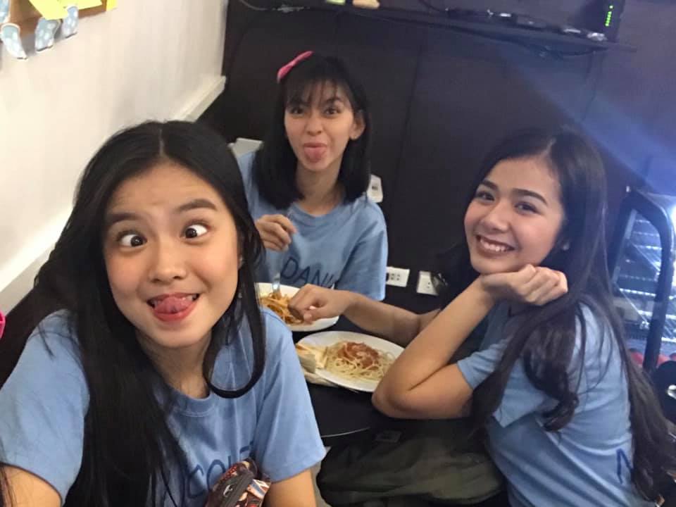 MNL48ColeenPH's tweet photo. [FACEBOOK] 190220

"Walking with a friend in the dark is better than walking alone in the light 💯💓
Goodnight MNLoves! Sleepwell 😘❤️
TEAM BULOKS 💖💯"

https://t.co/GPqkCfp1wD
#MNL48 #Coleen #Rowee #TeamBuloks https://t.co/SrQVdon5so