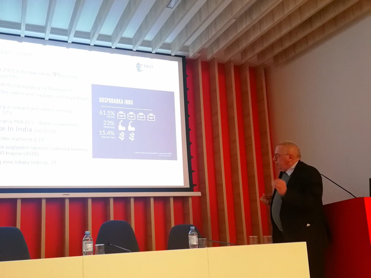 eastanalytics's tweet photo. Dr Łukasz Fyderek i dr Marek Moroń reprezentowali East Analytics podczas dzisiejszego seminarium @PAIH_pl #PolskieMostyTechnologiczne https://t.co/WdpYSS3eIy