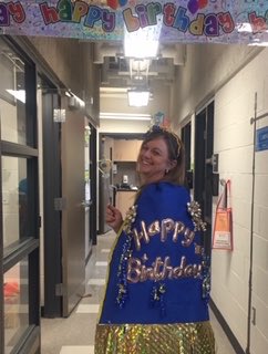 andrea_convey's tweet photo. This fun and fabulous gal is celebrating her birthday today!
Her Seeker family loved her up all day long! https://t.co/iM2c9Ioo06