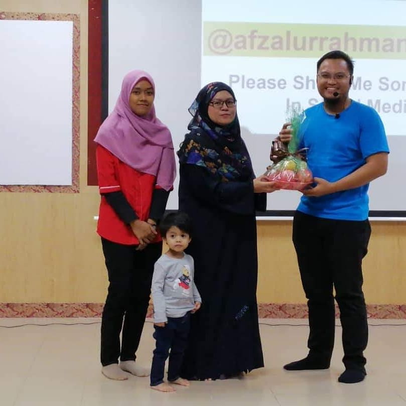 twtbioss's tweet photo. BIOSS SHARING SESSION 
On 18th February 2019, A sharing session with title of  "Self awareness and mental health problem among young people" has successfully organized in DSM with Encik Abang Afzalurrahman bin Abang Ahmad which is an amazing speaker.

We Unite, We Lead, We strive https://t.co/l0O960YnBD