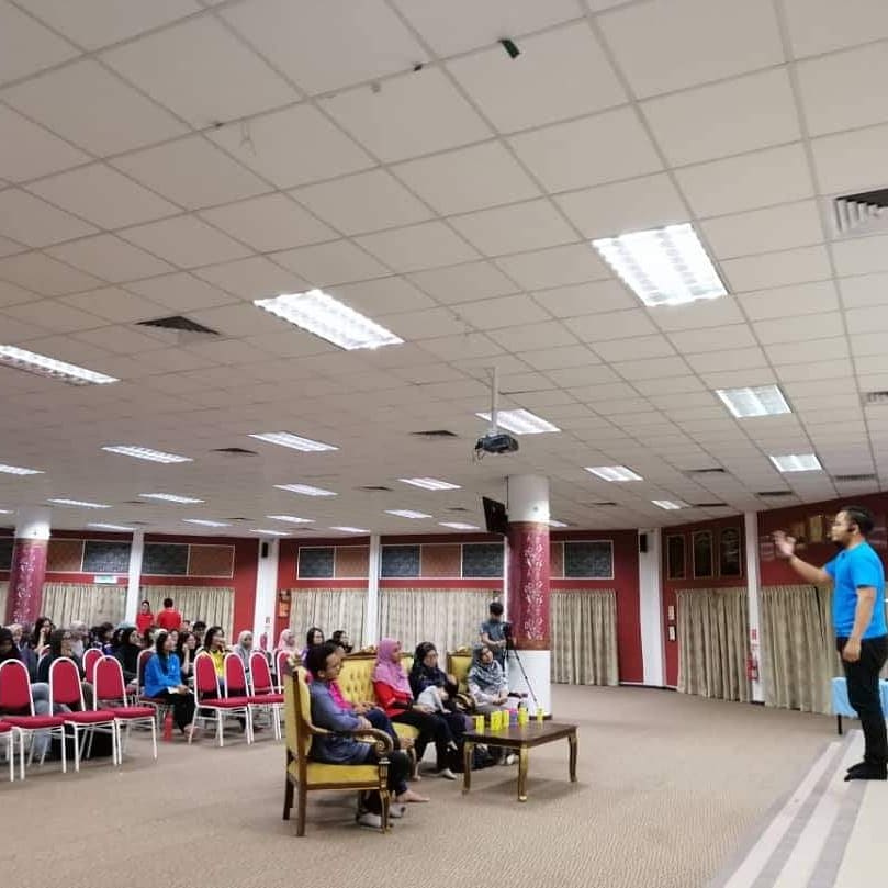 twtbioss's tweet photo. BIOSS SHARING SESSION 
On 18th February 2019, A sharing session with title of  "Self awareness and mental health problem among young people" has successfully organized in DSM with Encik Abang Afzalurrahman bin Abang Ahmad which is an amazing speaker.

We Unite, We Lead, We strive https://t.co/l0O960YnBD