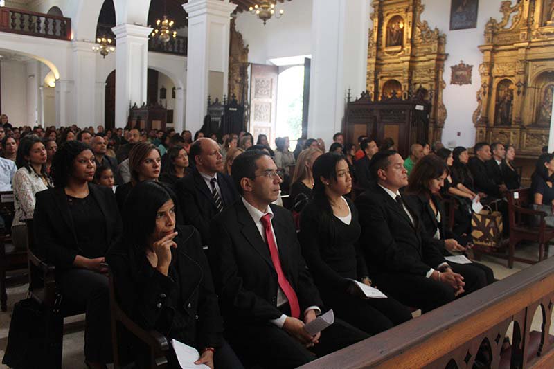 Defensoria_Vzla's tweet photo. 1/ Los actos conmemorativos de la semana aniversario de la  @Defensoria_Vzla  en sus 19 años de creación continuó con una misa de  acción de gracias en la iglesia de San Francisco, con las palabras de bienvenida a cargo del Defensor del Pueblo @aruizddp https://t.co/2vM4TXwE3u