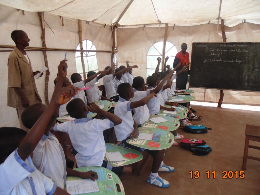 DiamondsDoGood's tweet photo. Happy World Day Of Social Justice! Everyone should have access to education &amp; the tools they need to succeed. D.E.F. supports education and entrepreneurial programs across the globe, helping young people gain the skills and knowledge to become our next generation of leaders. https://t.co/3TCoAqvDuw
