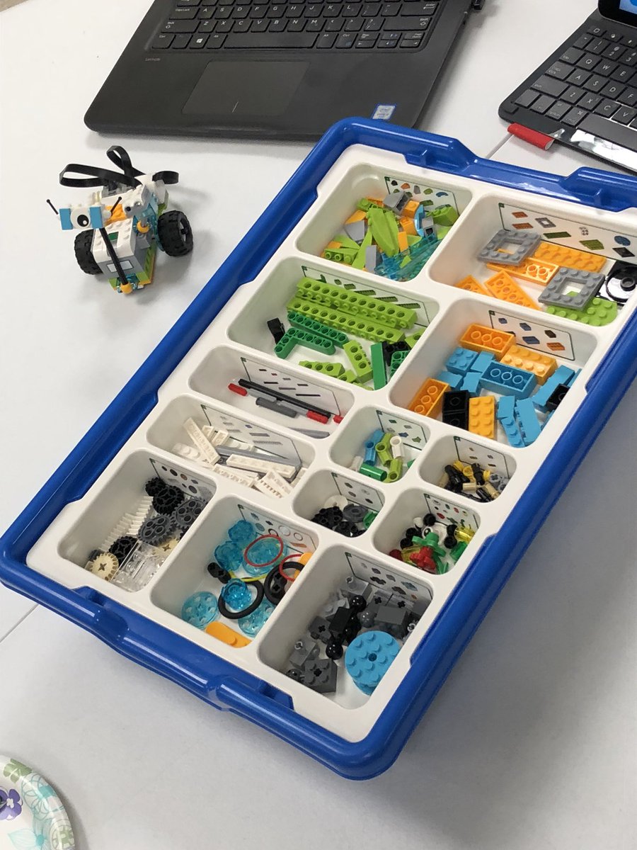 Today’s Elementary District Tech Meeting was all about sharing ideas! Arturo <a href="/tech_bush/">Bush_Tech</a> from <a href="/ajbushelem/">Bush Elementary</a> shared ways to integrate <a href="/lego_group/">LEGO</a> robotics into the PBL &amp; Science curriculum.