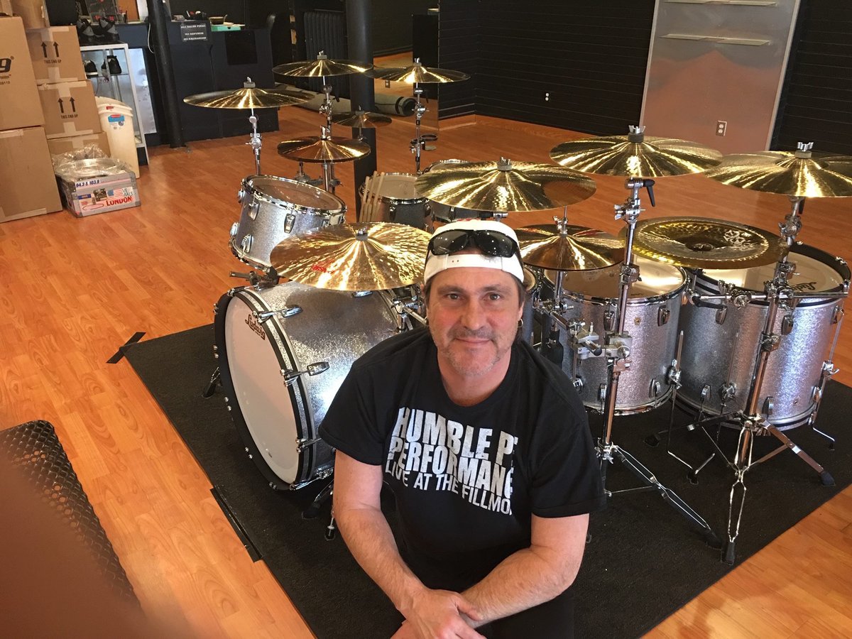 AttackDrumheads's tweet photo. Bobby Marks of Humble Pie with his new Ludwig kit adorned with Attack Drumheads 💥
.
.
.
#drums #attackdrumheads #humblepie #ludwig #cardinalpercussion https://t.co/BMwFjsXvDS