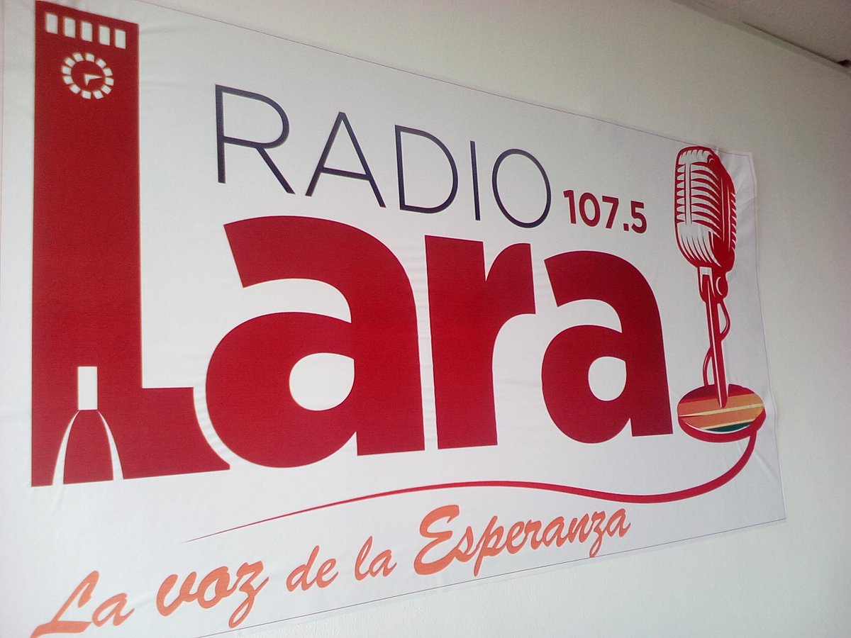 FUNDASELARA's tweet photo. #20feb Te invitamos a sintonizar hoy nuestro programa Lo Social es lo Primero. Donde hablaremos sobre las visitas Sociales a los pueblos  mas vulnerables de Lara #TrumpManosFueraDeVenezuela #SintoniaconLaPaz @gobiernodelara @radiolara1075 @harolclemente https://t.co/oh3nRDyVkI