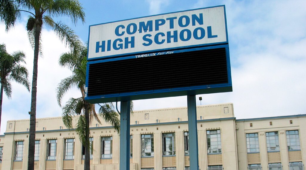 mrmicahali's tweet photo. “After winning its first #MooreLeague game in 10 years last season, coach Deshawn King is looking for more improvement in her second year leading the program.” https://t.co/P2cD1I1oH7 @ComptonUnified @ComptonHSASB #ComptonHigh https://t.co/OF8gyrsFDu