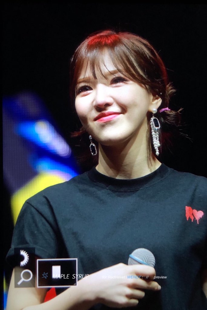 thinkaboutwan's tweet photo. Happy birthday, my love. Thank you for everything. I love you so much that I couldn't even explain it with words 💙 #HappyWendyday #BeyouWendy https://t.co/z7jbqF4m3f