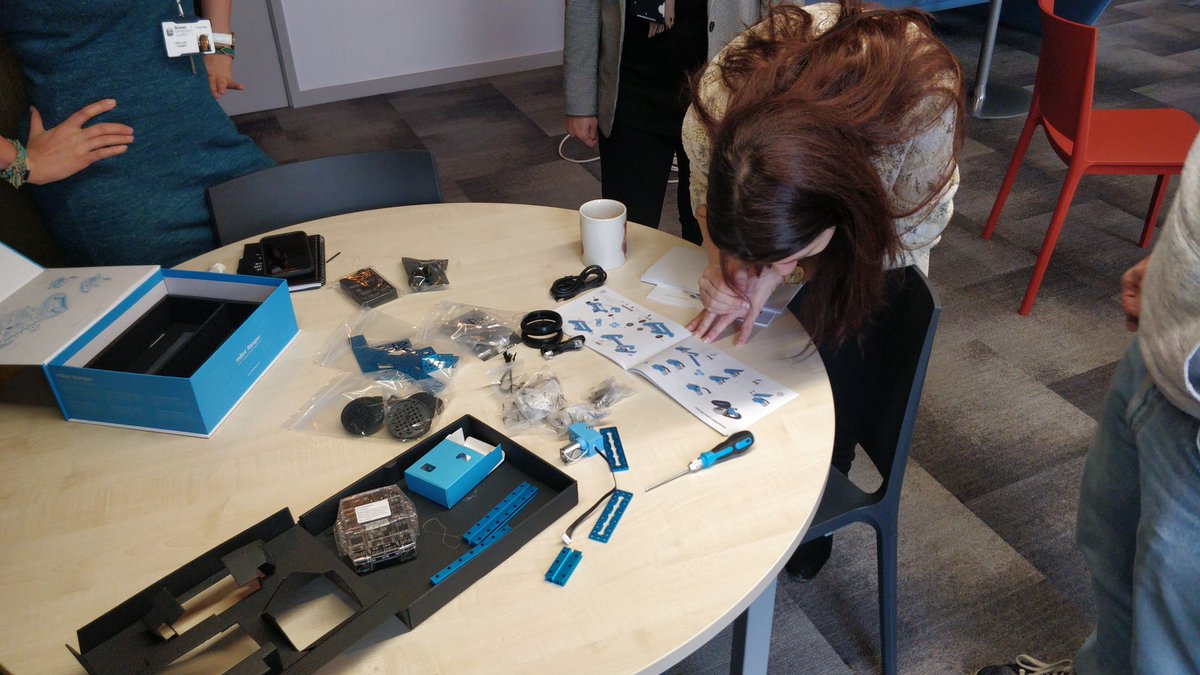 BSELBrunel's tweet image. Todays cafe technoloquie saw the team building and testing out new robots for our undergraduates. @BrunelCompSci #robots #teaching #teachingProgramming #coding