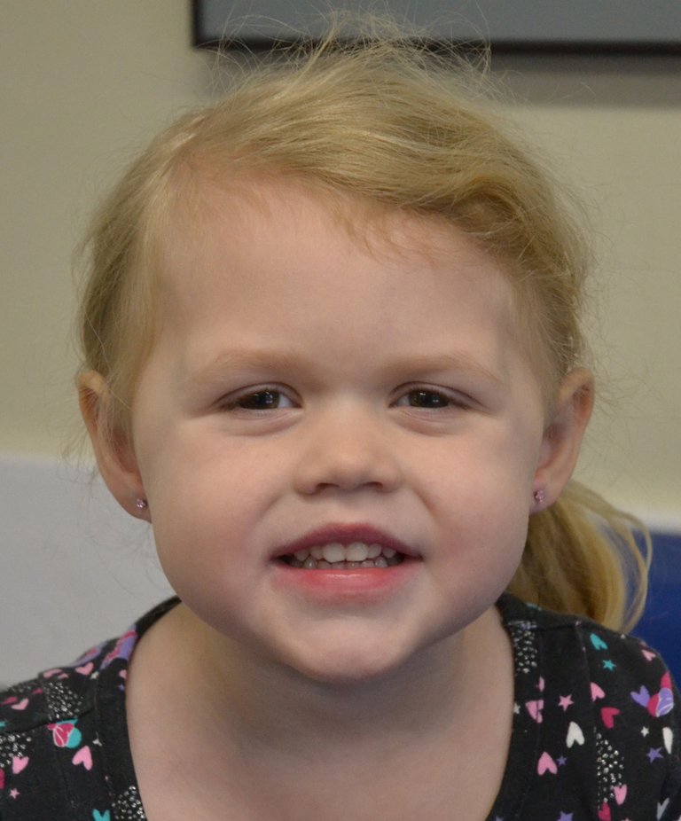 SkinDTattoo's tweet photo. this little sweetheart just got her #earspierced with light #pink prong set gems with #internallythreaded #lebrets made of #stainless #steel #winnipegmoms #winnipegparents #kidsearpiercing #happycustomer #corydon #littleitaly #skindimensions https://t.co/lq9l0CVYQp