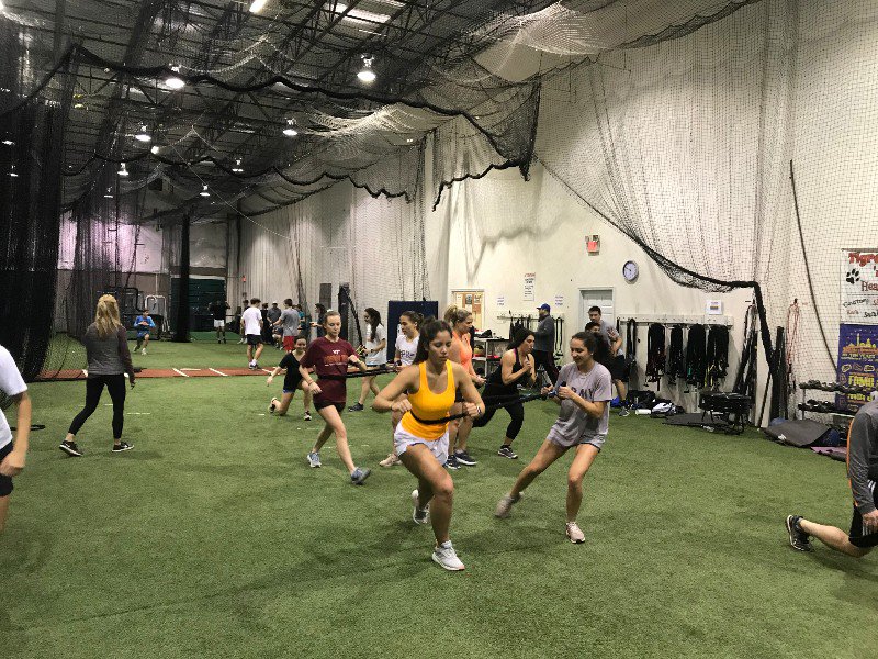 ThingsSargeSays's tweet photo. Band resisted lunges. Works for everyone, no matter your age or fitness level.
.
.
.
.
#sargestrong #Sargefitness #legworkout #legs #conditioning #kidsfitness #fitnessisforeveryone #fitness #dc #md Va https://t.co/0YokOS5BGw