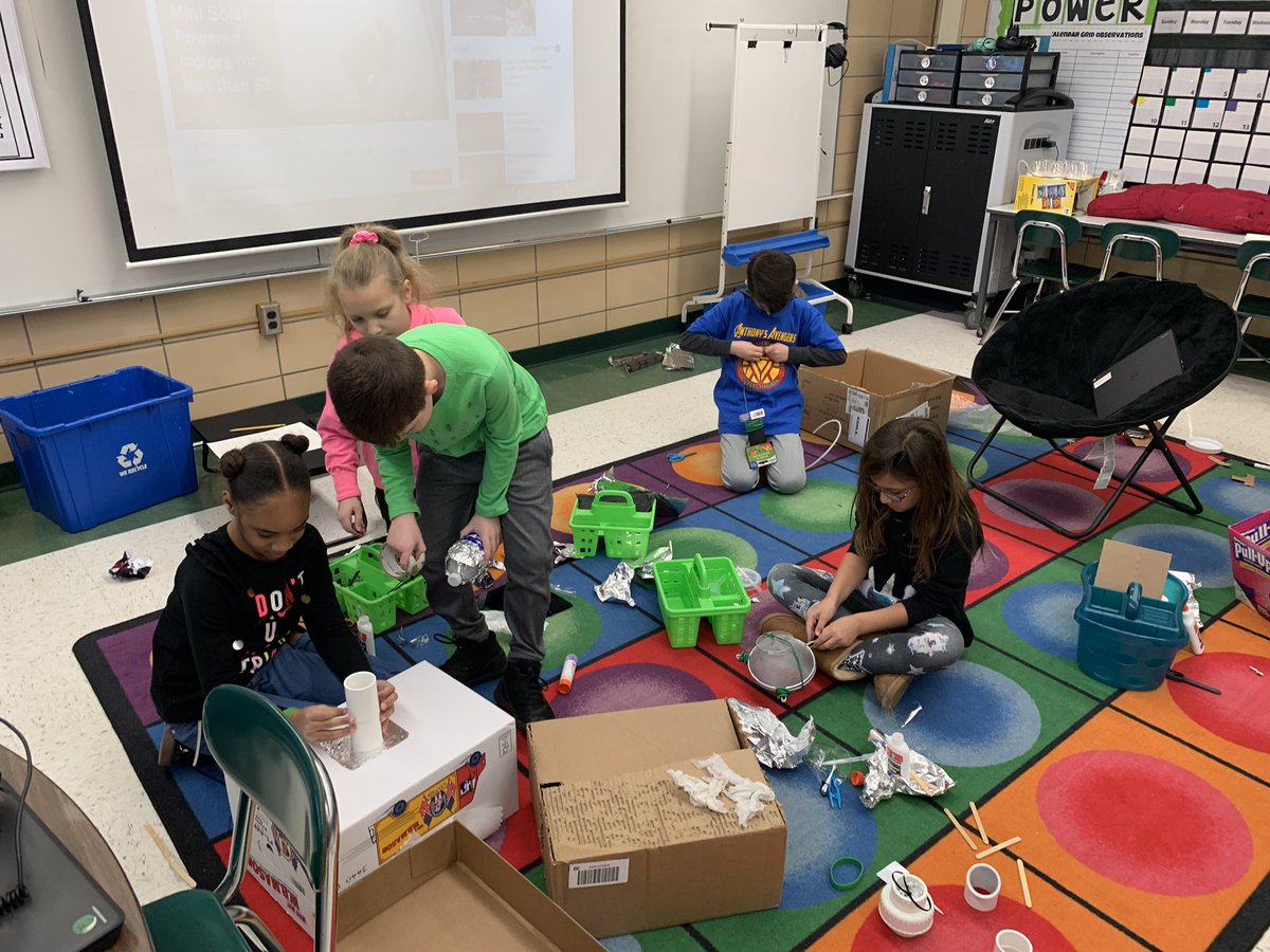 We are building STEAM in room 213 as we build our weather hazard solutions! @WeLove3rdGrade @CatenaColts #STEAM #STEAMEDU