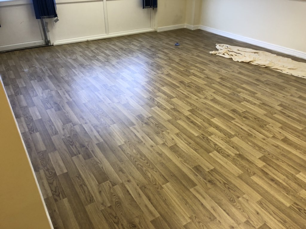 M2Flooring's tweet photo. @Polyflorltd forest fx -Rustic Oak to day care centre in Sully. https://t.co/qKZG7PWtEE