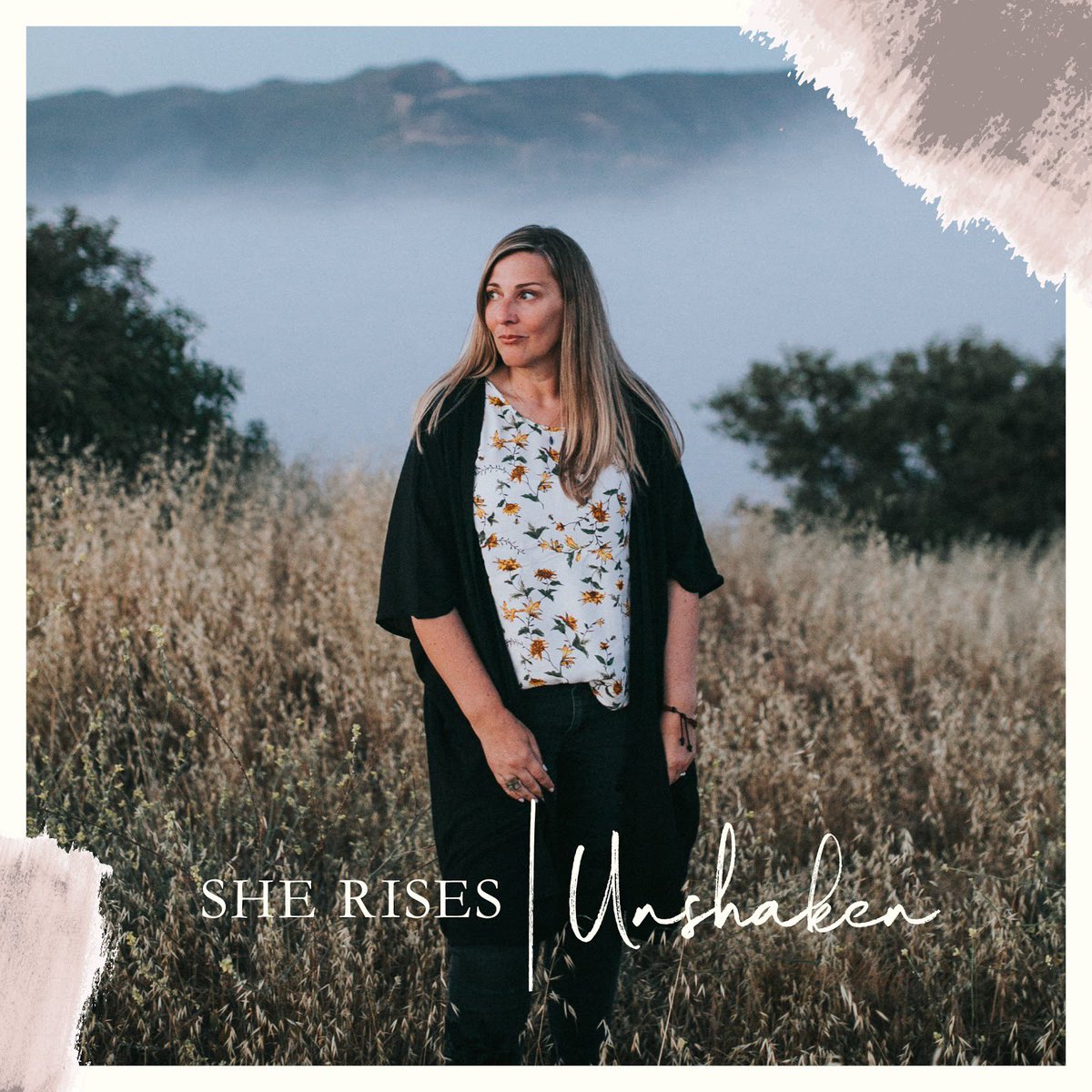 She Rises tweet media