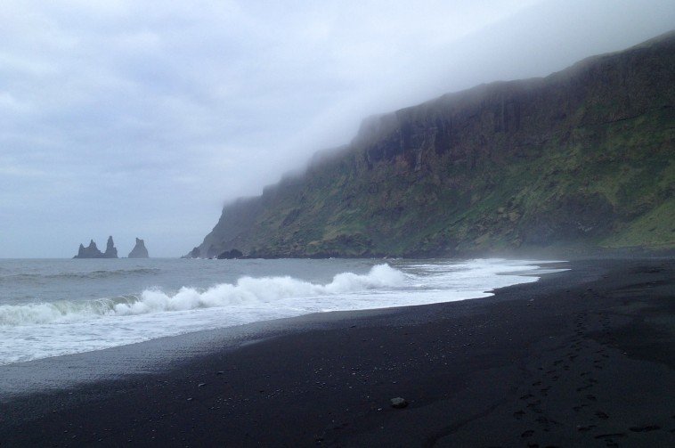 thetouchofsound's tweet photo. Discover the remote southern coast of #Iceland. #WeeklyDestination
Click link: https://t.co/fzkA1qhgEv to play authentic sound from The Touch of Sound. #WildlifeWednesday @IcelandTravlr @southiceland @Icelandair https://t.co/QecYlAxHFI