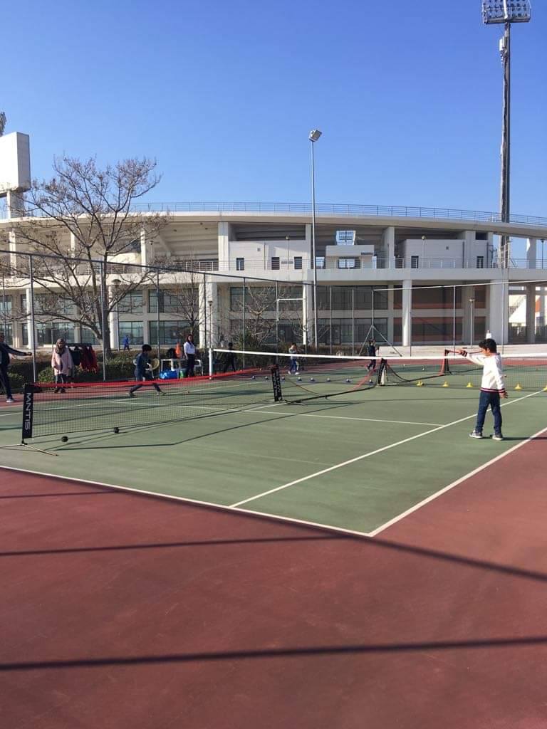 EviVasileiadou's tweet photo. #EviOnTheMove @GEMReport
The refugee students of highschool visired the stadium today and practiced spors. Nice experience for them https://t.co/7WA8tY0T9z