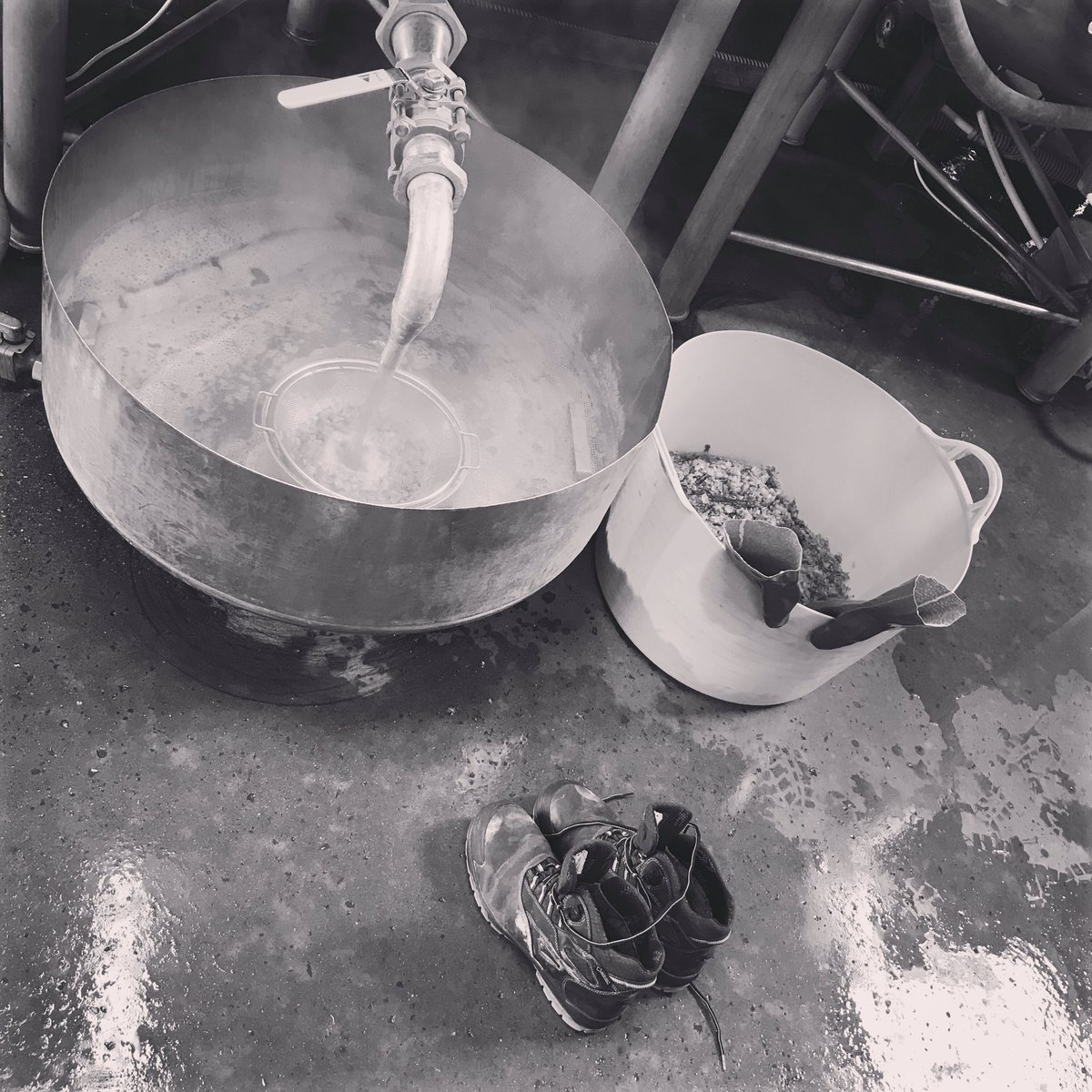 langtonbrewery's tweet photo. A little trick we do called “the ghost brew”
#microbrewery #brewday #ghostbrew #brewer #realale #beer #underback #ukbeer #drinkgoodbeer #beertransfer #ale #brewlife #brewery #hops #beerislife https://t.co/gVKoqAOZrh