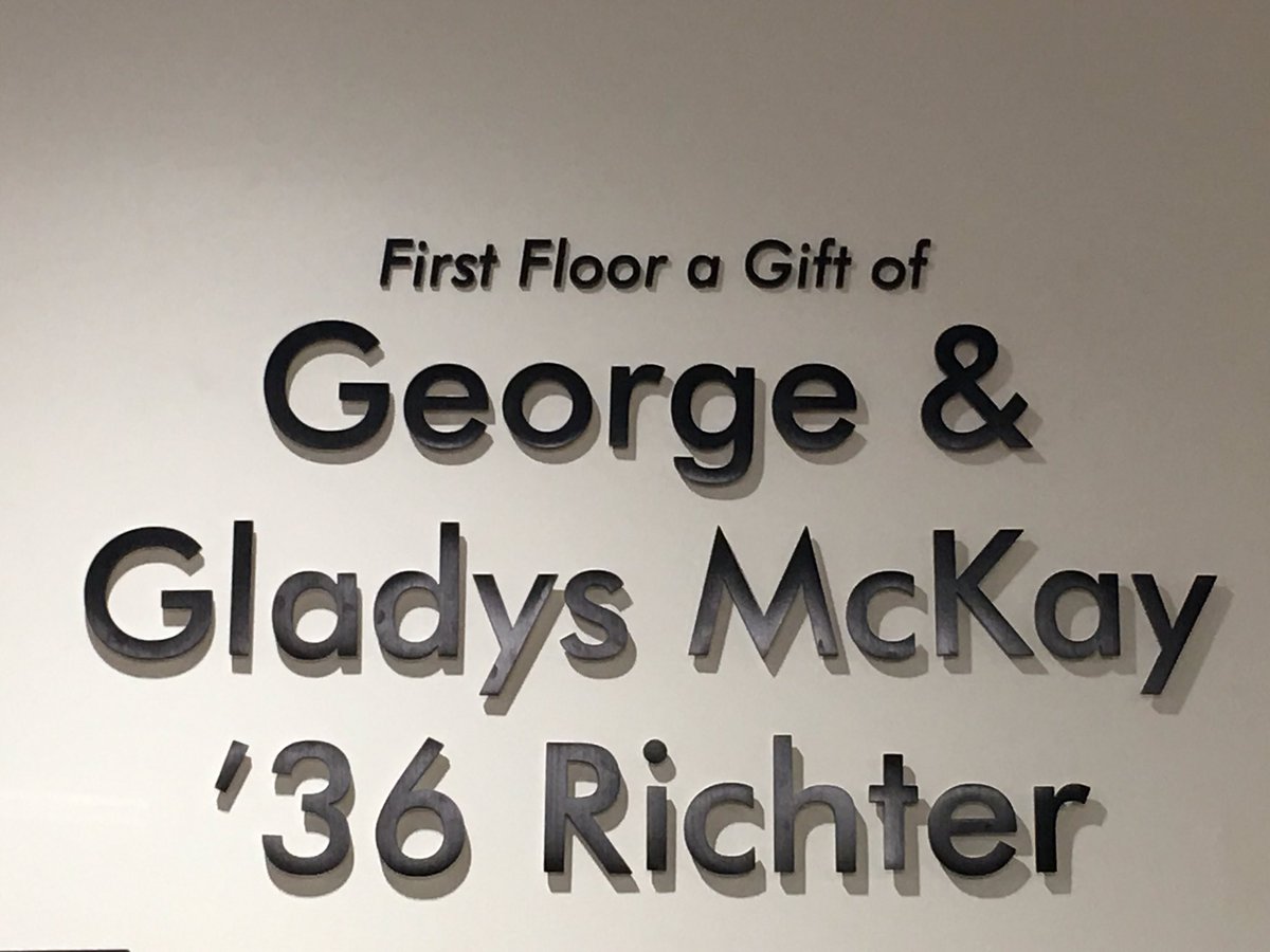 Experience a different dimension with your signage...
bit.ly/2fwK3BP