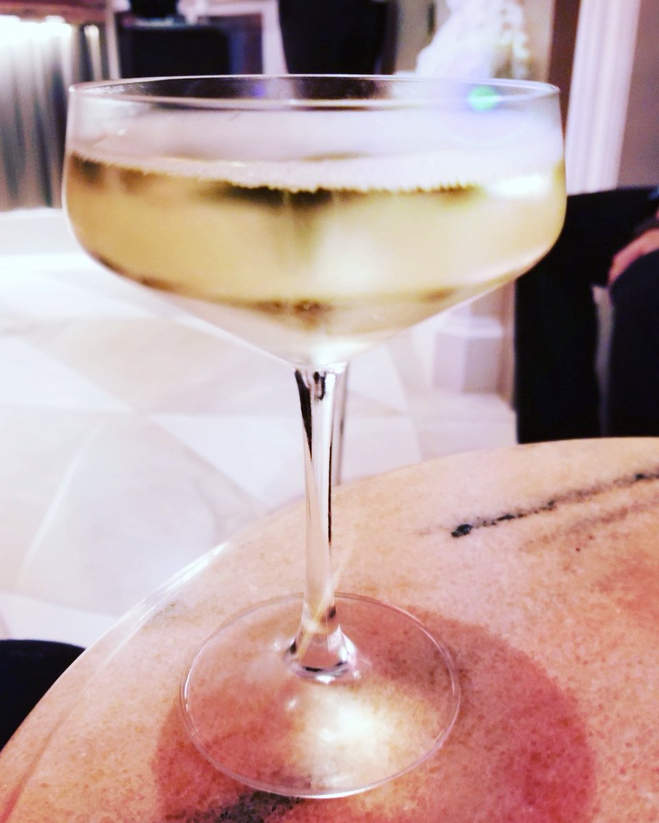 Champagne at the Pink Champagne Bar @camelliaschs at <a href="/hotelbennett/">Hotel Bennett</a> 🥂🥂🥂

#cloudywithachanceofvodka #happyhour #cocktails #cocktail #Charleston #charlestonsc #southcarolina #thirsty #champagne #blogger #gooddrinks #saturdaynight #drinking #drinks #drink #hotel #classy #downtown