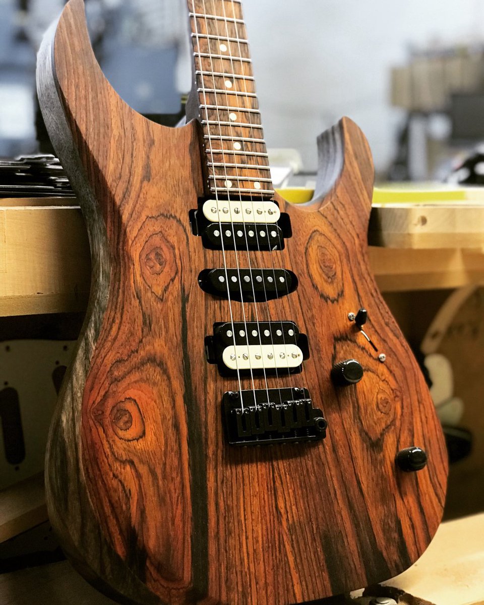 Custom Guitar Heaven!! LSL Instruments XT4DX Exotic Cocobolo/Black Limba!! unleavenedshred.wordpress.com/2019/02/20/cus…