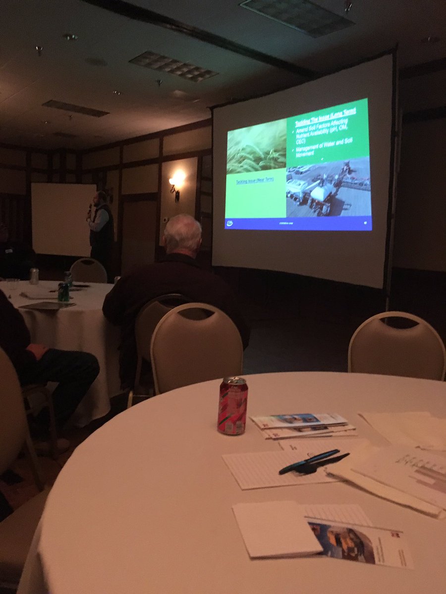 KnebelAndrew's tweet photo. @Steve_CarlsenWC talking to our grower owners about unlocking soil potential @southwestgrain #levesol #CHSunlocked https://t.co/SJxw94MqZh