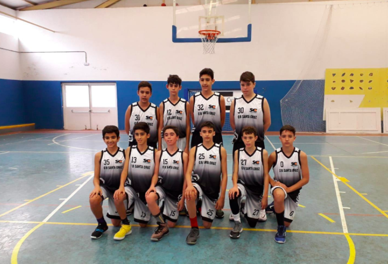 CB_SantaCruz's tweet photo. Los equipos pre infantiles masculino y femenino parte para Málaga este jueves para disputa el Torneo FYM en Málaga. Toda la información en la web :

https://t.co/g3wTLGPNr3

#SomoSCantera https://t.co/MryamSzMxo