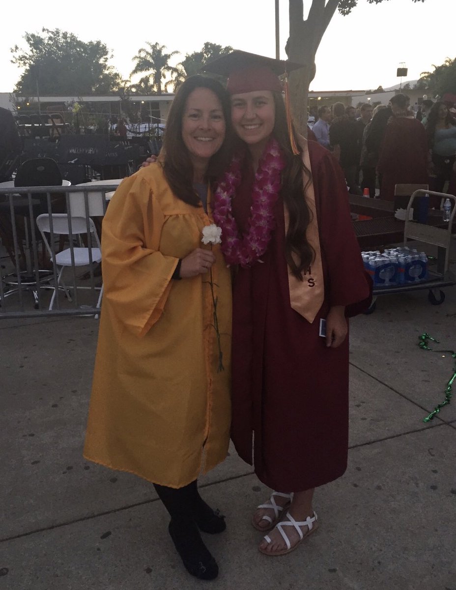 happy birthday to my 2nd mom! i love you so much💜