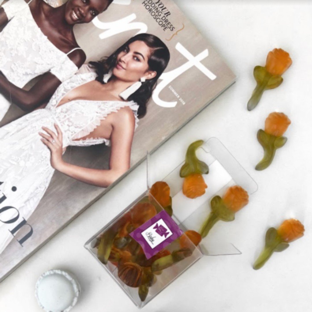 SugarCubeYYC's tweet photo. New Wedding planning motto... Don't worry eat Candy!
Have you heard we are part of a wonderful wedding show coming up at Hotel Arts? Check out @EventCoreYYC to RSVP via the link in their profile (champagne + candy! yes!)
#weddingplanning #eatsweets
Photo credit: @sugarandsam https://t.co/mkQio5LyaQ