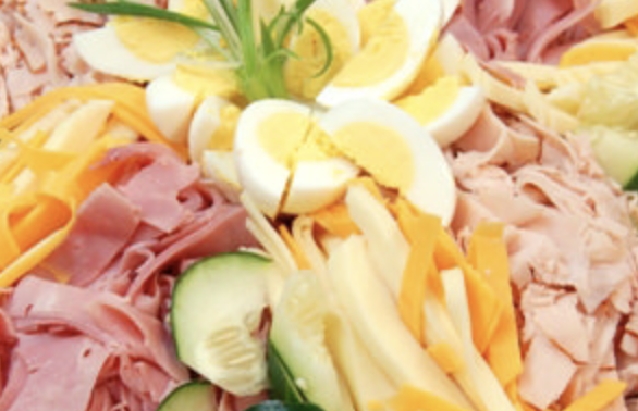 DrDavidKatz's tweet photo. "Chef's #salad," and the tale of accidental lettuce... https://t.co/blVyULTltz #nutrition #Diet #Health #truthaboutfood #NuVal #ONQI @CaulfieldTim @YoniFreedhoff https://t.co/n4NjsP40sL