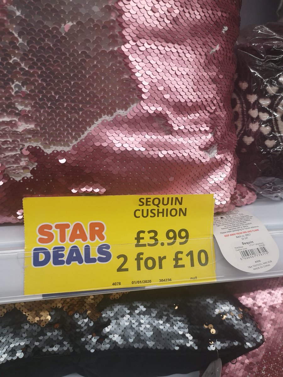 NellyChristmas's tweet photo. Come to St Neots and grab yourself a bargain at @Poundstretcher1 ๐๐๐๐ #poundstretcher #SequinCushion #Bargain #TwoForTenPounds #StNeots https://t.co/aZuUjZPOAu