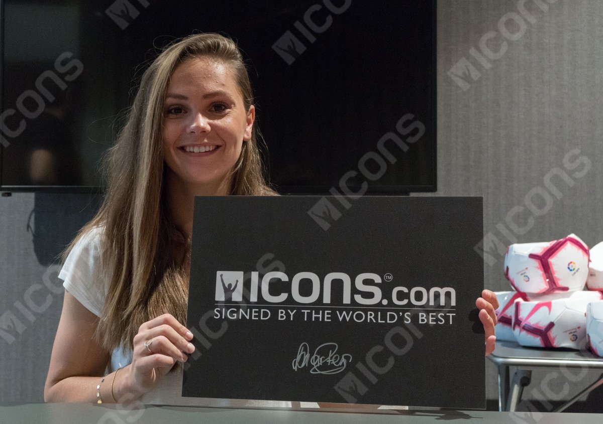 🚨 LIEKE MARTENS GIVEAWAY! 🚨

Win a signed and framed #FCBarcelona shirt signed by <a href="/liekemartens1/">Lieke Martens</a> by retweeting this post AND following us!

Good luck everyone! 🙏