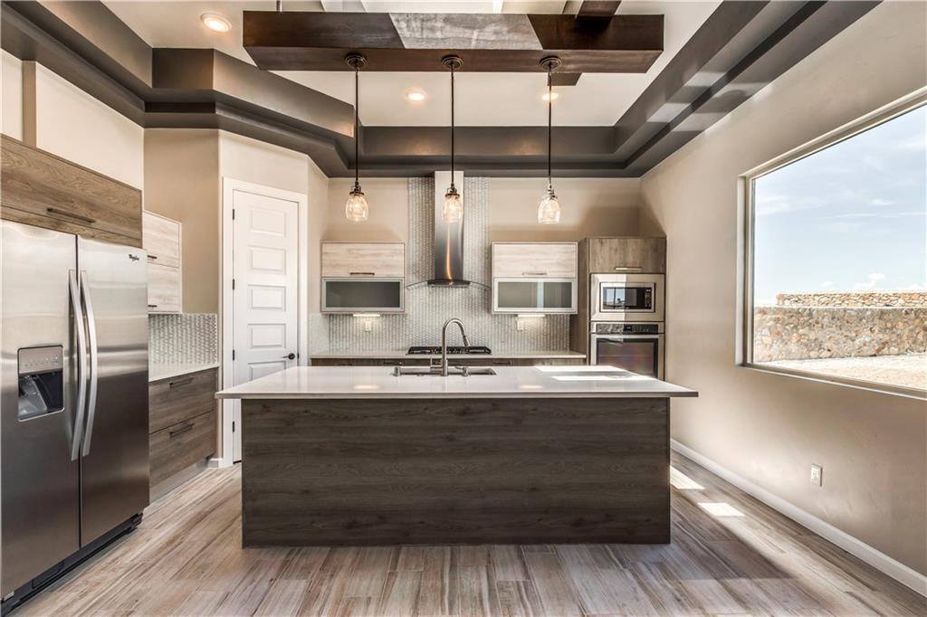 ICONCustomHomes's tweet photo. If you can dream it. We can build it. If you can envision it, we can make it happen. Design. Build. ICON. #BuildYourHouse #ElPasoCustomHomes https://t.co/UIXu6POOEO