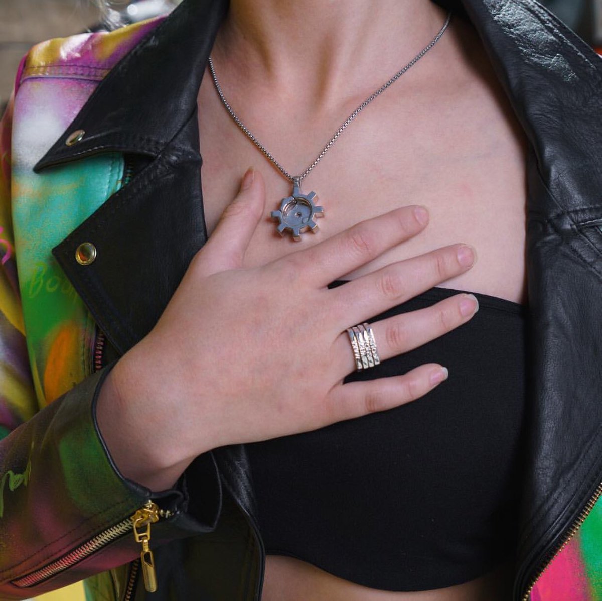 JoeWallDesign's tweet photo. Jewelry inspired by firearms! Have you checked out our collection?
▪️▫️▪️▫️▪️▫️▪️▫️▪️▫️▪️▫️
#secretlydangerous #joewall #joewalldesign #jewelry #luxury #luxurylifestyle #silver #unique #love #inspire #art #create #firearms #rings #ladies #fashion #fashionblog #rich #photography https://t.co/Da8DrWMSNo