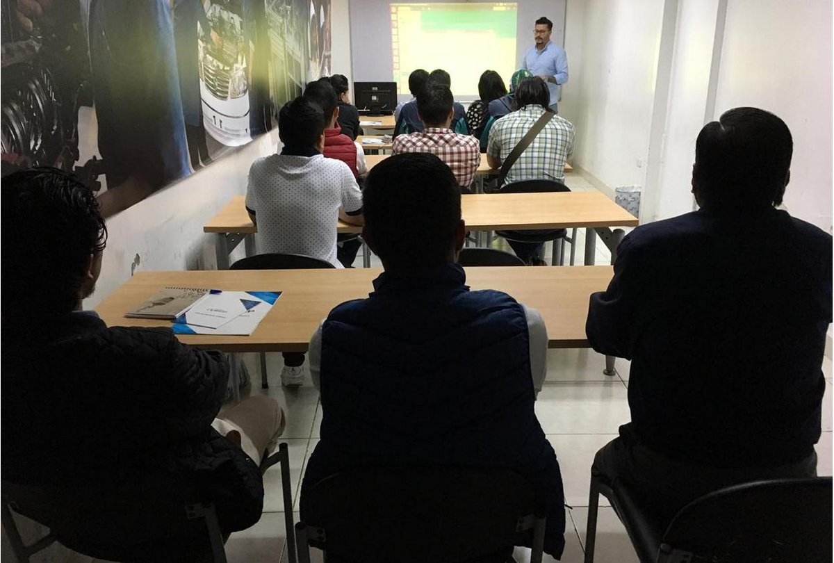 secap_ec's tweet photo. #Guaranda | En el Centro Operativo empezó la capacitación ‘Formador de Facilitadores’, que fortalecerá los conocimientos y habilidades de los trabajadores en sus actividades laborales. 
#CapacítateConSecap #SecapZonal5 https://t.co/SdT8NM69OT