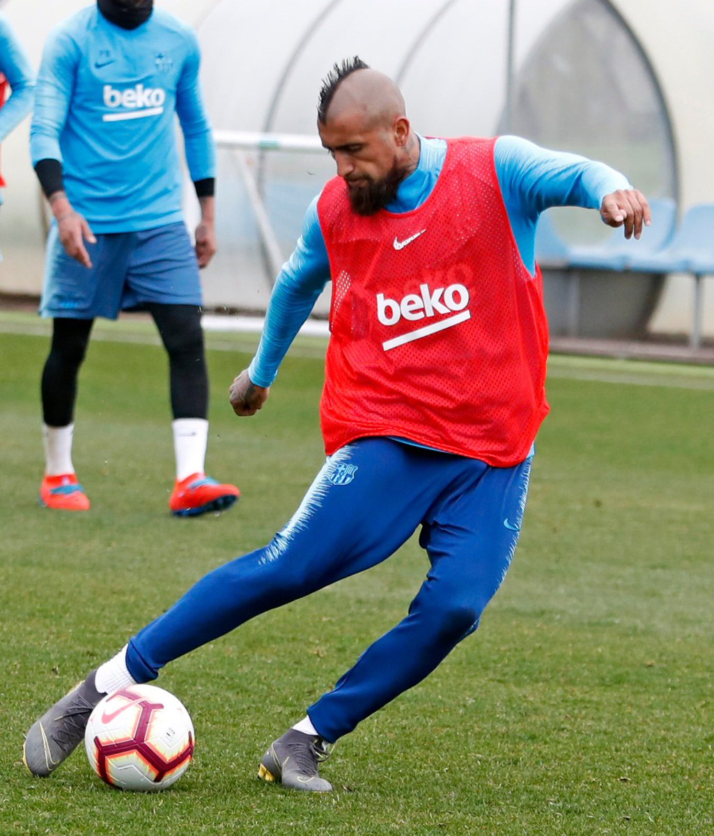 kingarturo23's tweet photo. Si se cree y se trabaja, todo se puede!!💪🏽👑🔴🔵😉🇨🇱 https://t.co/Go4btpTYqL