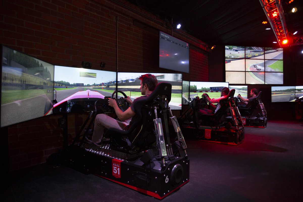 AcceleratingC's tweet photo. ⚡️GIVE-AWAY⚡️ - we are happy to welcome @base51 who has been so kind to provide a free pro simulator session for one person! This awesome gift can only be won by participants of our track day so don’t forget to sign up! - link can be found in our BIO 🙌🏻 #Base51 #CXCSimulations https://t.co/HRUE7BkXc8