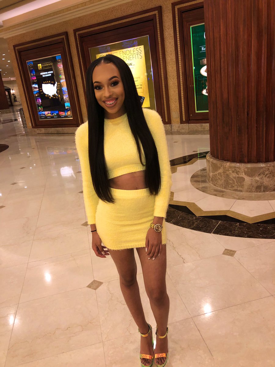 shavoraaaL's tweet photo. 19 19 19🥳💛 https://t.co/RzZmmUByCl