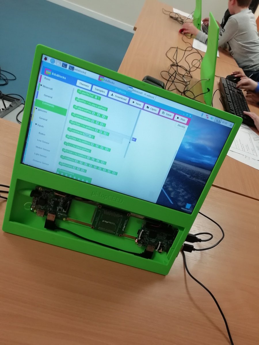 CraftyComputing's tweet image. Using @edu_blocks for #minecraftpi #Python coding today with Year 4 and 5 at @PortofBlyth #stem event @CU_Trust