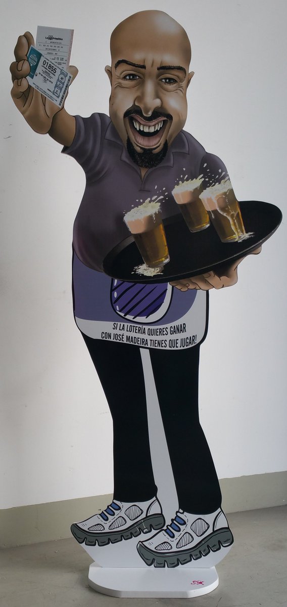 El bar Madeira de #Lugo eligió este soporte único para destacar la personalidad del establecimiento y su vinculación con la lotería (por cierto, este año tocó allí el #Gordo). Eso sí, cuando se trata de obtener un resultado de calidad no dejan nada al azar y por eso nos eligen 💪