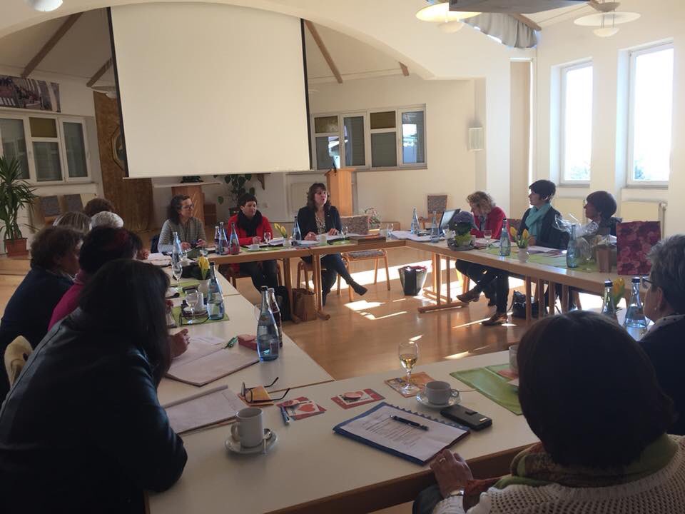 Juliane Vees kandidiert auf Bundesebene!
Unser Landesvorstand freut sich und unterstützt @juvemobil, die sich entschlossen hat bei den Wahlen des Deutschen LandFrauenverbandes zu kandidieren. Wir freuen uns über diesen Schritt und erwarten mit Spannung die Wahl in Heilbronn!