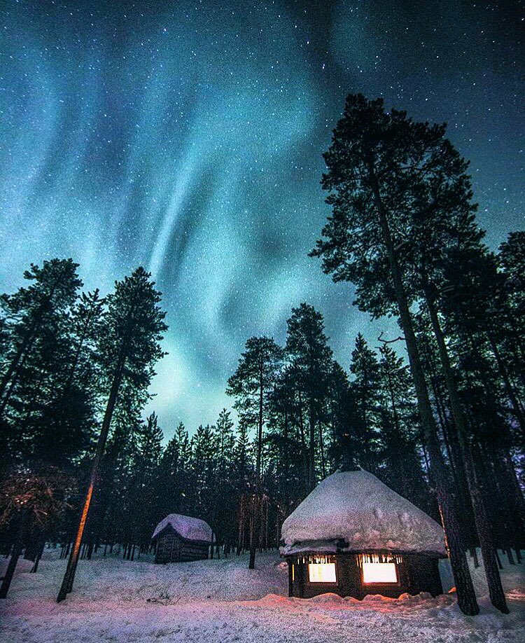 Sky is clear and forecast very promising. We are ready for another night in lappish wilderness and magic show of northern lights. 🌌🌠💙💚.
Our tour starts every day at 8pm, come and join us! 💙.
photo: <a href="/majkavojtovic/">Mária Vojtovičová</a>