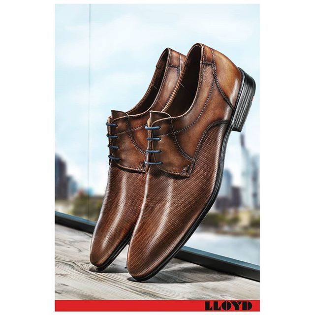 Backfishnascher's tweet photo. Bildabgabe Schuhwerbung 3/3
Danke geht an @nicothemagnificent und @frau_gayer
.
.
.
.
.
.
.
.
.
.
.
#productphotography #shoes #mensfashion #business #businessshoes #lloyd #canon #sigma #suit #brown #blue #sunny #studio https://t.co/KR690krGni https://t.co/wVEnKjANqi