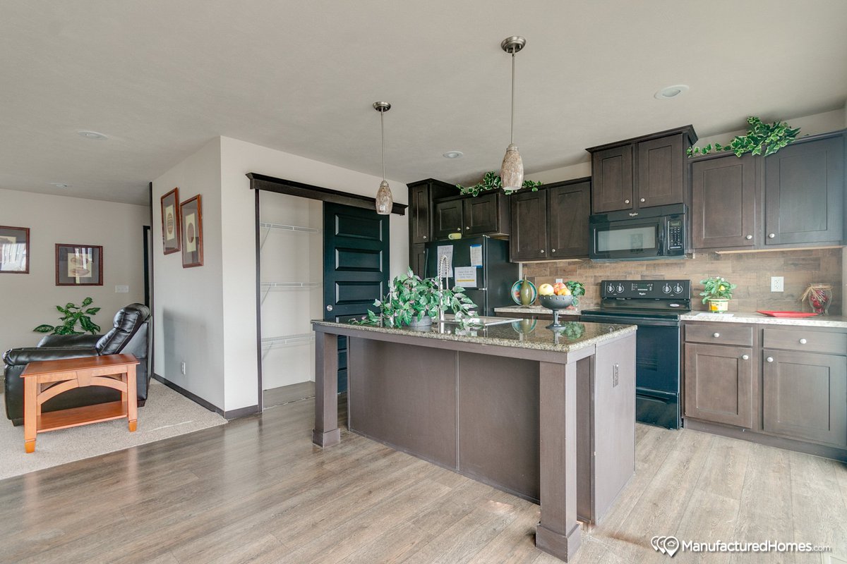 ARHomeCenter's tweet photo. INVENTORY UPDATE! Have you come by to see the brand NEW homes we have added to our lot? What are you waiting for? Make your move TODAY! Home is Here: https://t.co/rTIwOw7XB7 #homeforsale https://t.co/z1LFS57A6n