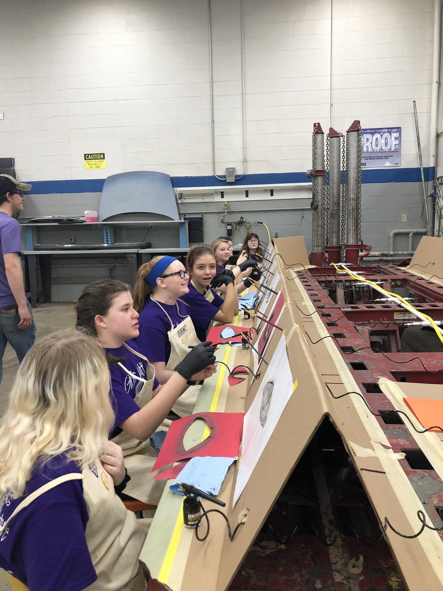 GrantSuper1's tweet photo. AWESOME day at Grant Career Center! #GCC #GirlsWithGoggles #GRANTyourselfafuture https://t.co/qnimurhk0C