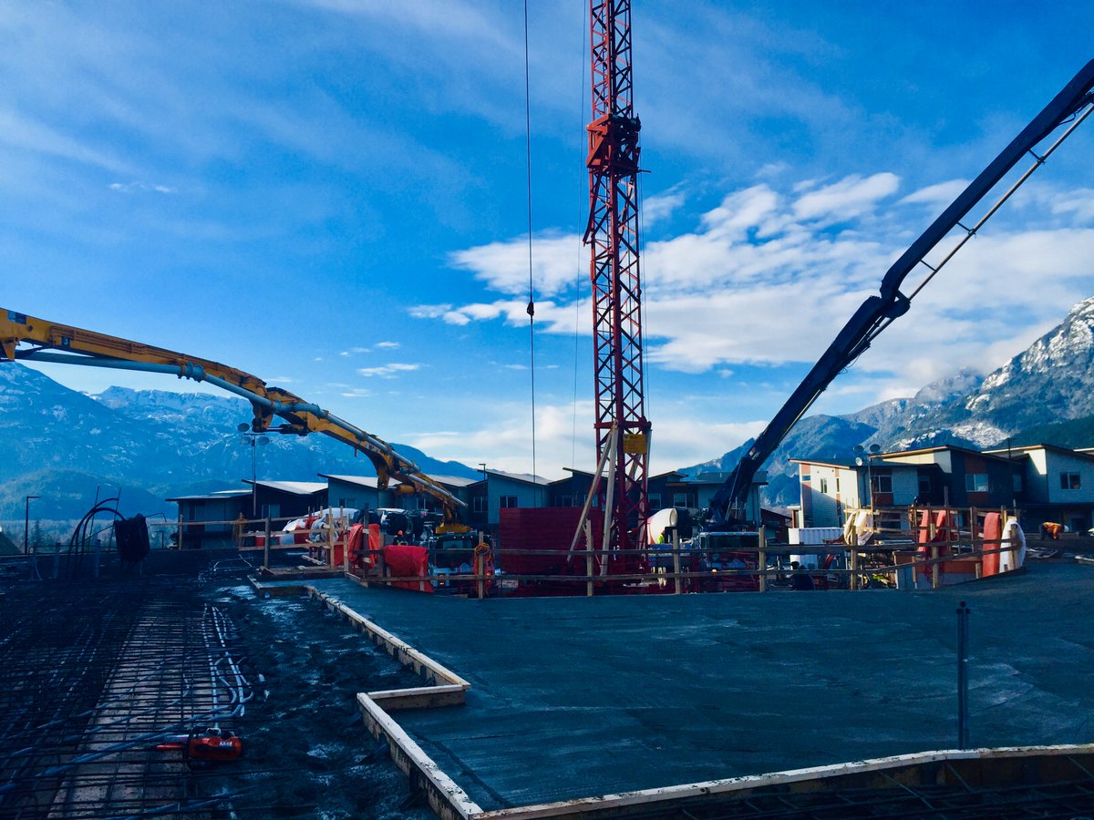 dhdev_info's tweet photo. A major milestone! The Skysuites suspended slab is being poured today against all weather odds.  #twopumps https://t.co/kXVMV19VUu