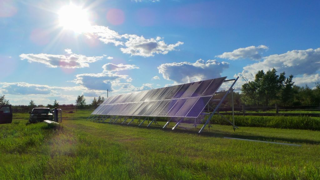 SolarcorEnergy's tweet image. Looking for something warm and productive to do in Saskatoon this week? Come to The Centre Mall @TheCentreSK  for Family Fun Days and meet our team at our booth at the Solar Show Feb 21-24! Learn about solar energy and enter a draw to win movie gift cards! buff.ly/2EitRPr