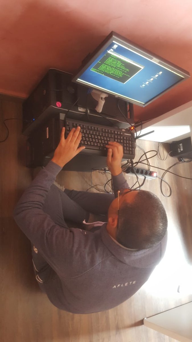 raghinov's tweet photo. Finally we fixed and our server is up and running  😂😂 #centos #raghinov #webapp https://t.co/MguLh6g4Sm